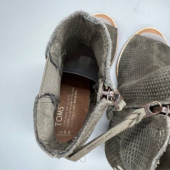 Toms Ankle Boots Women's Size 5.5 Forest Green Perforated Suede Heeled Booties - Picture 9 of 11